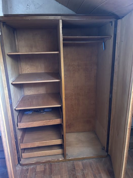 Гардероб орехов фурнир