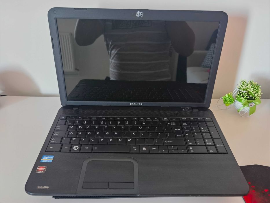 Laptop toshiba satellite