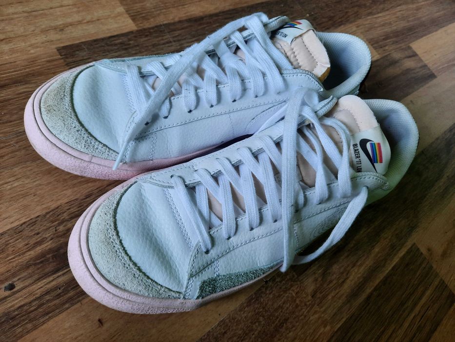 Маратонки различни марки и размери единични 12 чифта