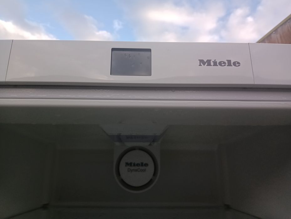 Комбиниран хладилник с фризер Миеле Miele 24 месеца гаранция!!!