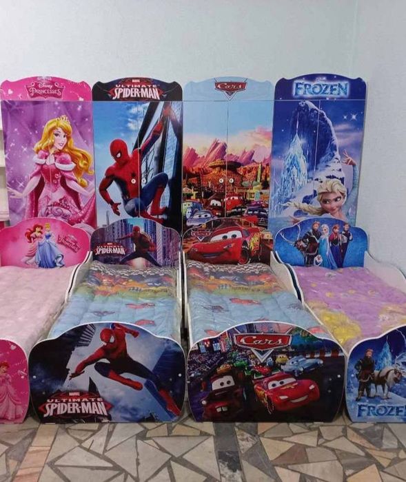 Sevimli multfilmlari tushurilgan bolalar krovati