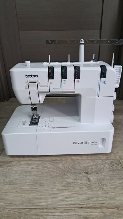 Masina cover stitch/ de acoperire Brother CV 3440