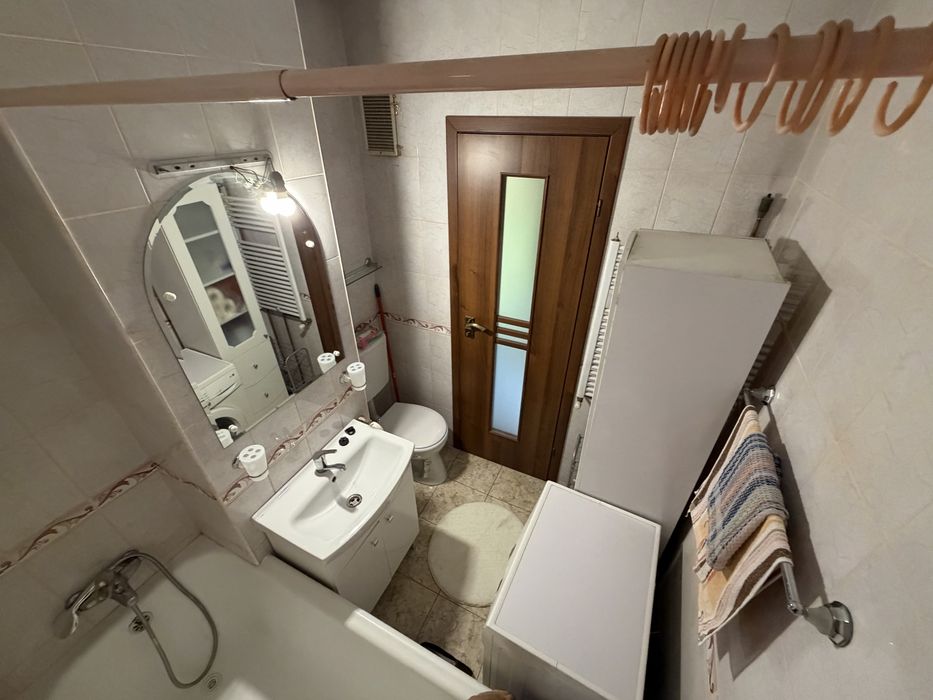 Inchiriere apartament 3 camere VICTORIEI
