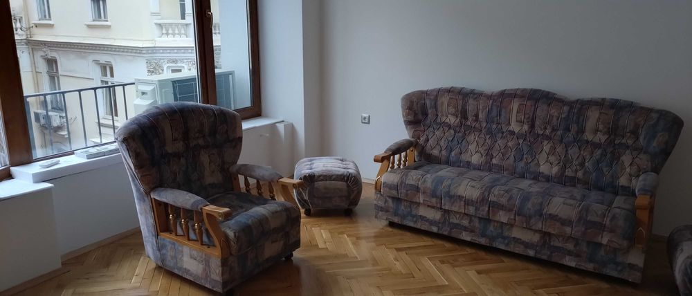 Запазен комплект мебели за хол/дневна