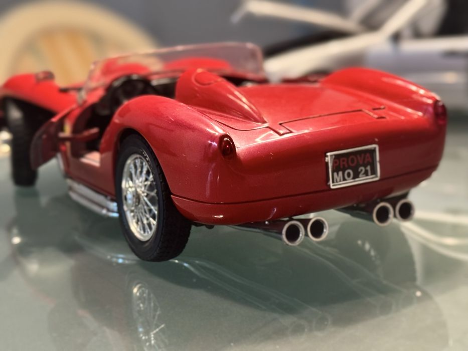 Macheta Ferrari 250 Testa Rossa 1:18