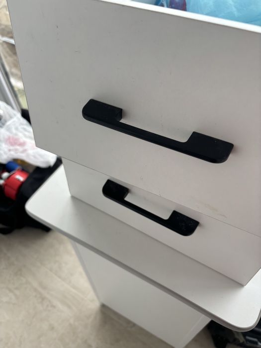 Продам маникюрный стол