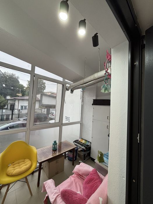 Inchiriere Apartament 2 camere, mobilat și utilat complet, centrala, curte proprie – metrou 1 Mai