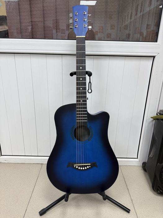 Акустическая гитара Синяя