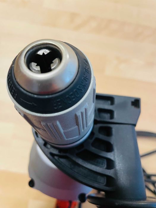 Masina de gaurit Black & Decker KR705, noua, nefolosita.