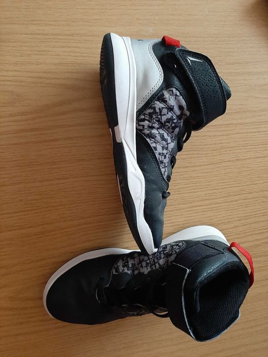 Adidasi baschet baieti marimea 36