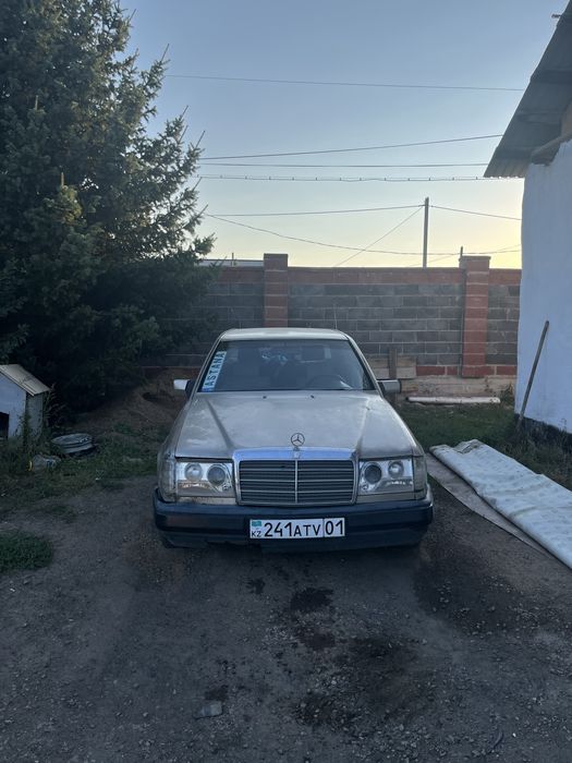 Продам мерс 124 живой