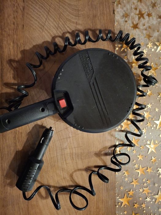 Proiector auto 12V portabil – priză auto întărită