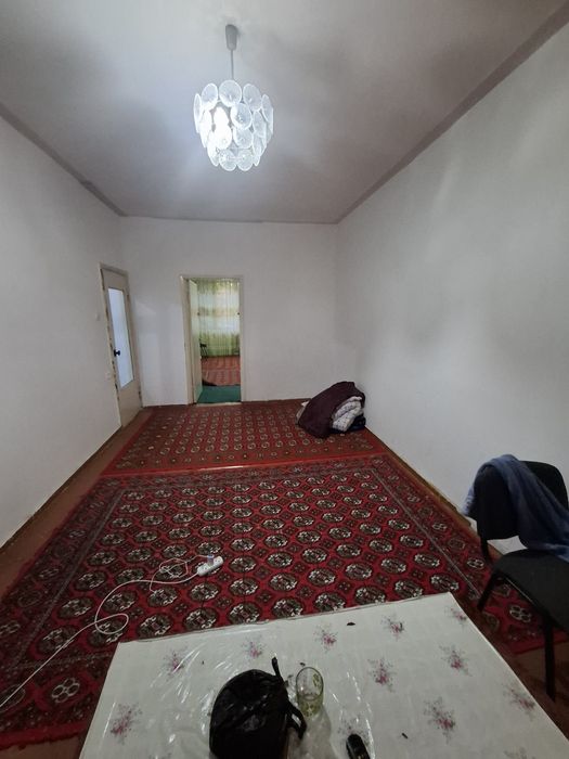 Qizlarga kvartira 3 ta qizga