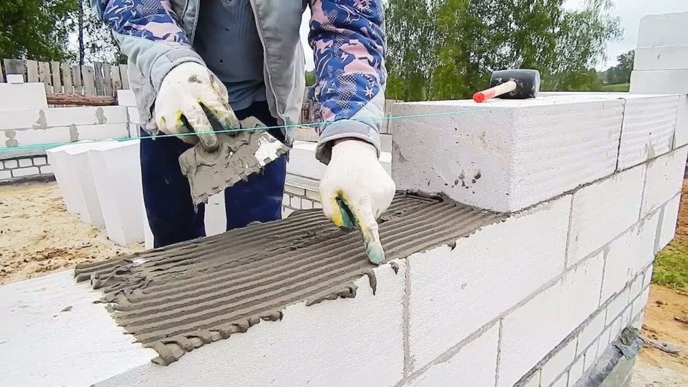 Стяжка, штукатурка, фундамент