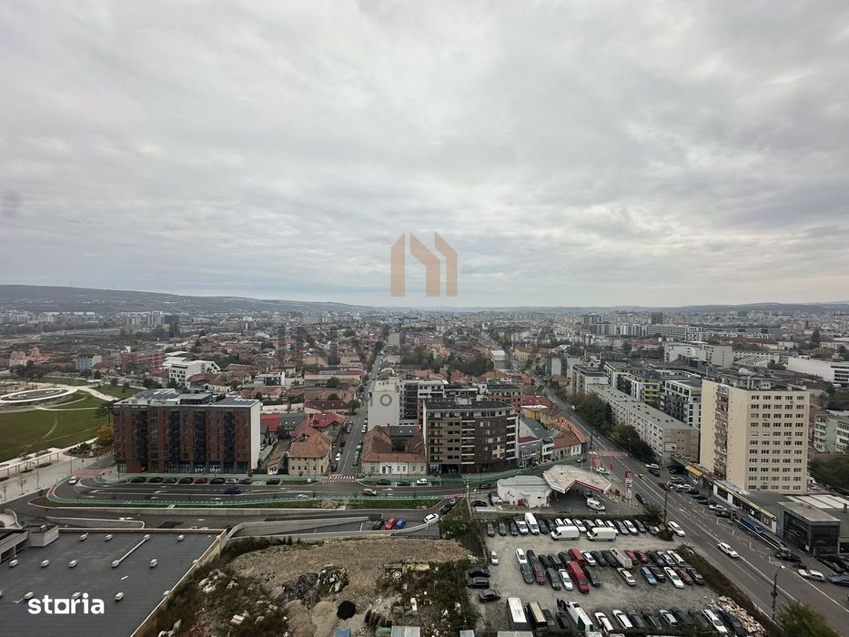 Apartament 2 camere, etaj intermediar, parcare, bloc nou, zona Centru!