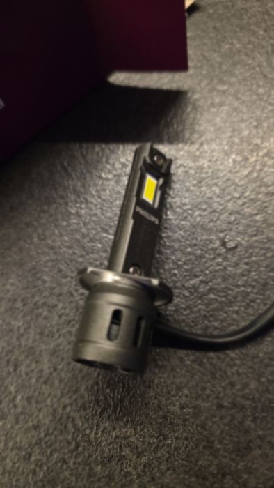 Set 2 leduri philips H1 nou