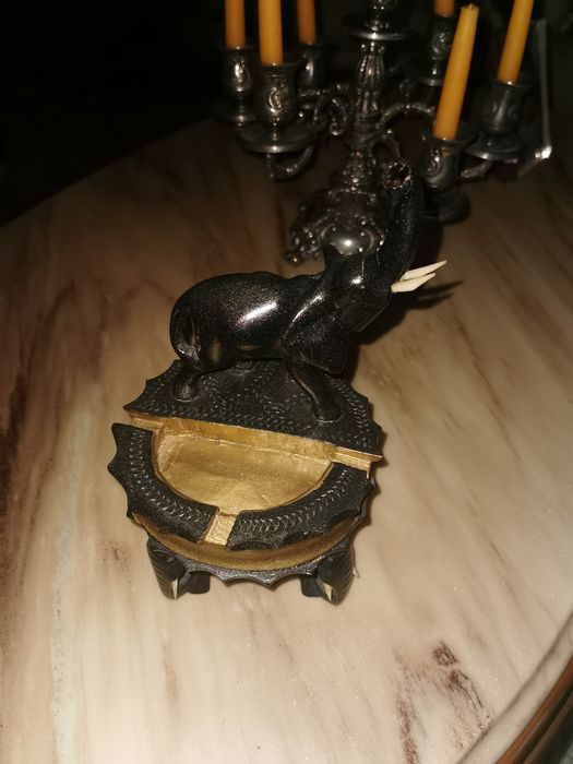 Set statuete lemn vechi, scrumiera abanos elefant