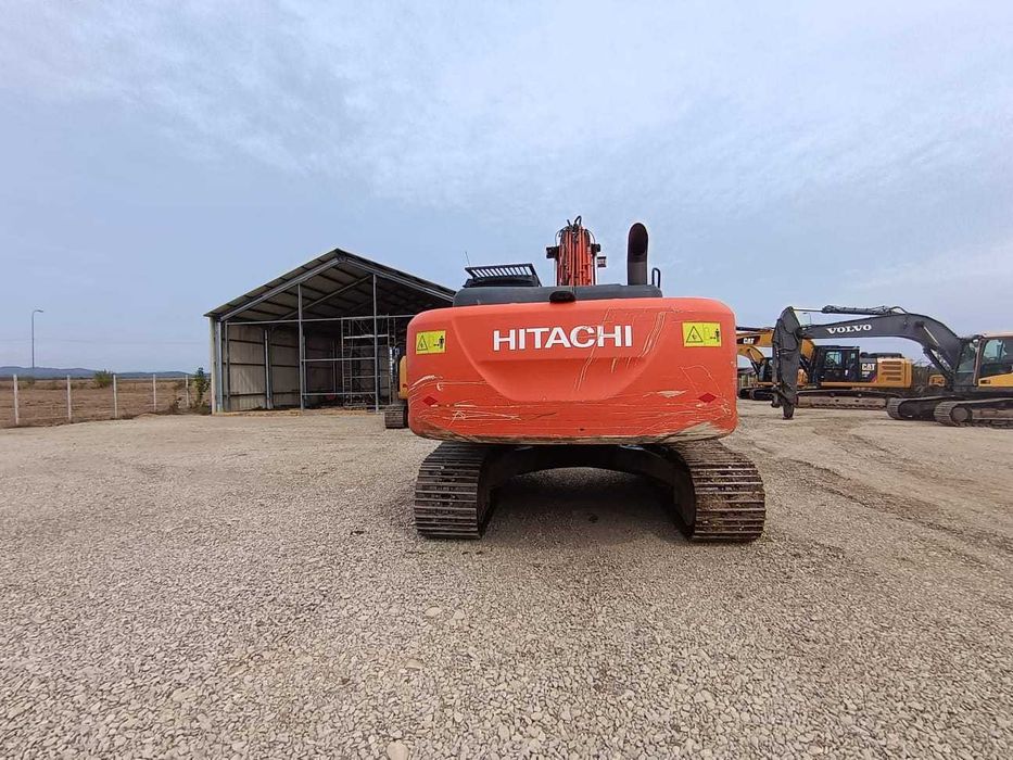 VAND excavator pe senile Hitachi ZX250LC
