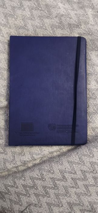 Удобный блокнот с резинкой