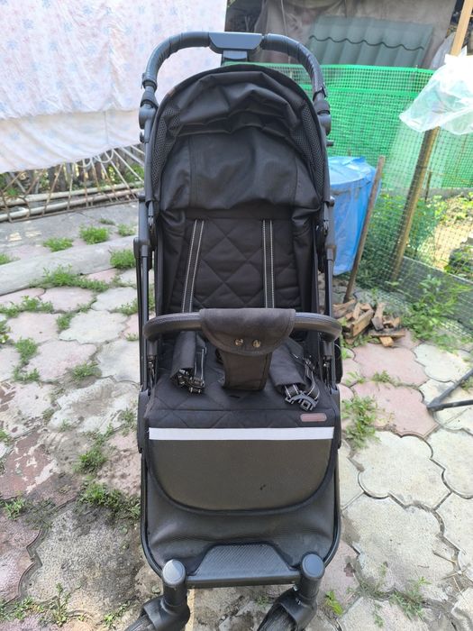 Продам прогулочную коляску