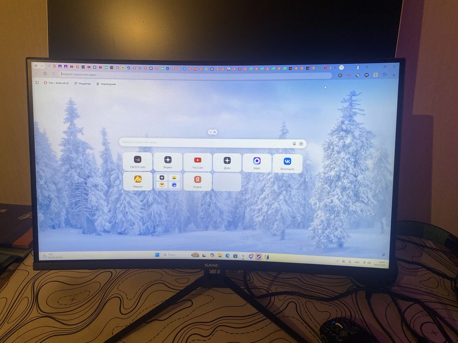 Монитор sanc  в хорошем состояние