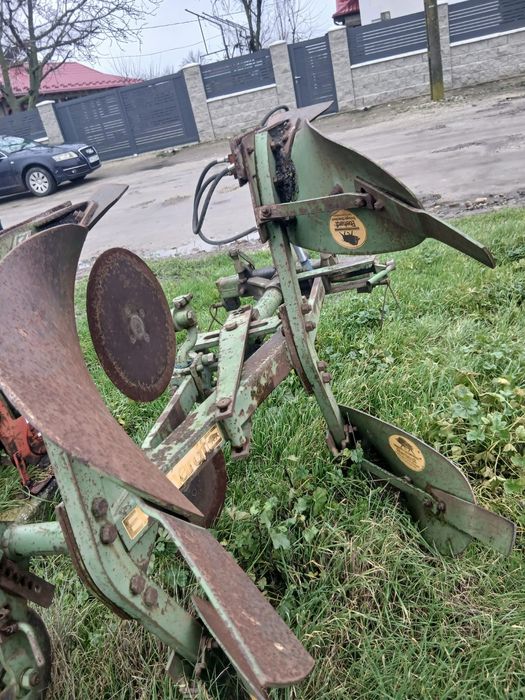 Plug Eberhardt cu doua brazde