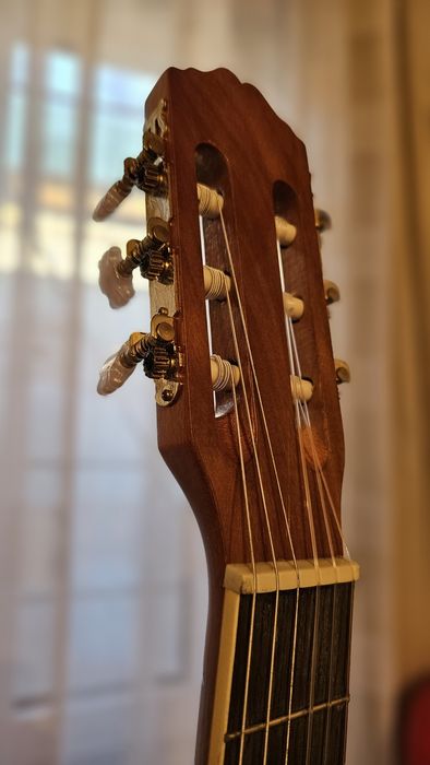 Гитара новая в упаковке