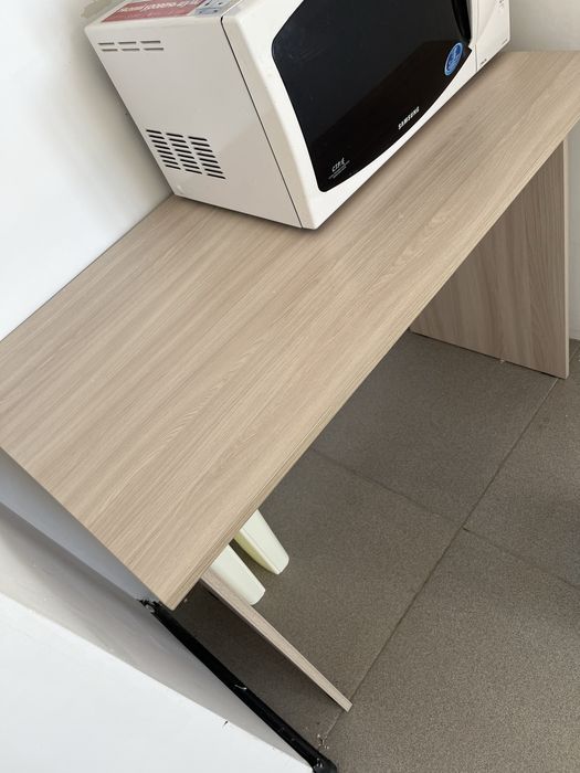 Продам стол