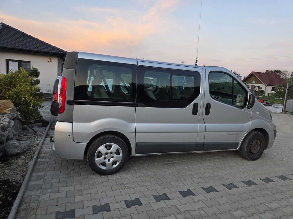 RENAULT Trafic 2007 — imagine 2