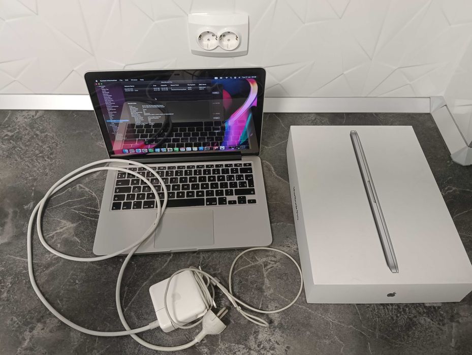 MacBook Pro Retina 13" Late 2013 stare Foarte buna la CUTIE