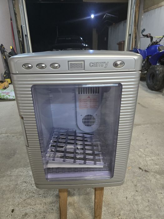 Minifrigider portabil Camry CR 8062, 20 l, Alimentare 220V si auto 12V