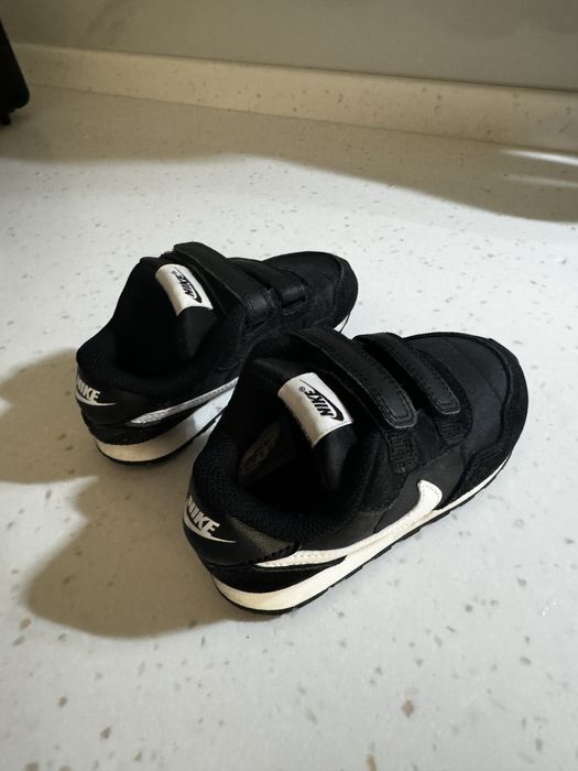 Кроссовки Nike …….