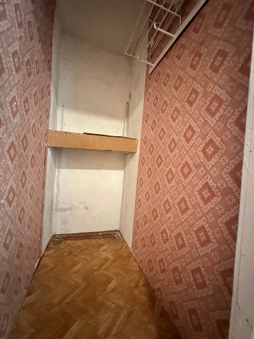 Продам 1-ком кварт 20-ом  мкр-не!