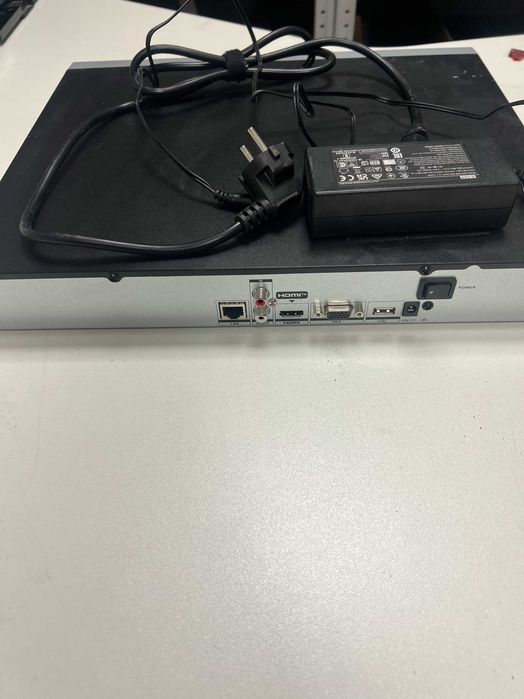 Видеорегистратор Hikvision DS-7616NI
