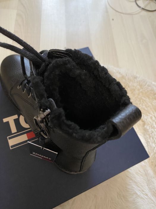 Ghete Tommy Hilfiger noi