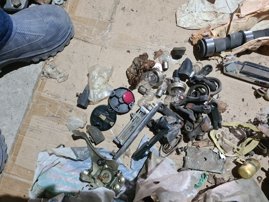 Vând piese de auto  Lada   1200