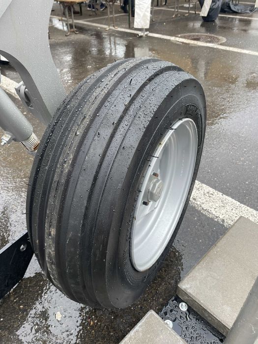 Cauciucuri noi 200/60-14.5 pentru plug marca MRL