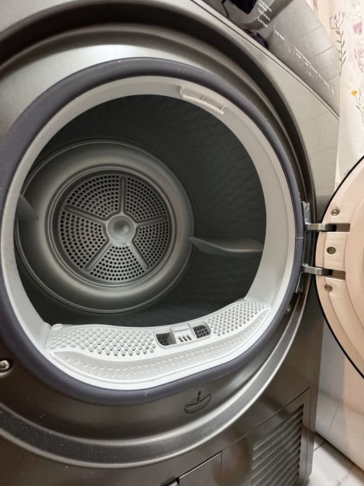 Продам сушильную машину Hansa