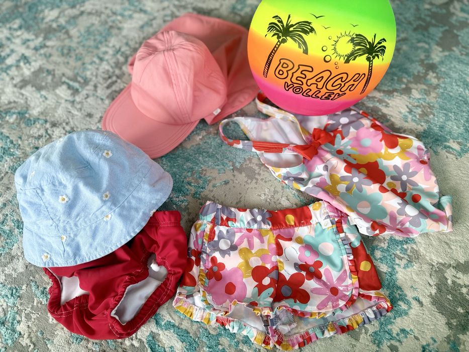 set de costum de baie fetite si palarii 9-18 luni
