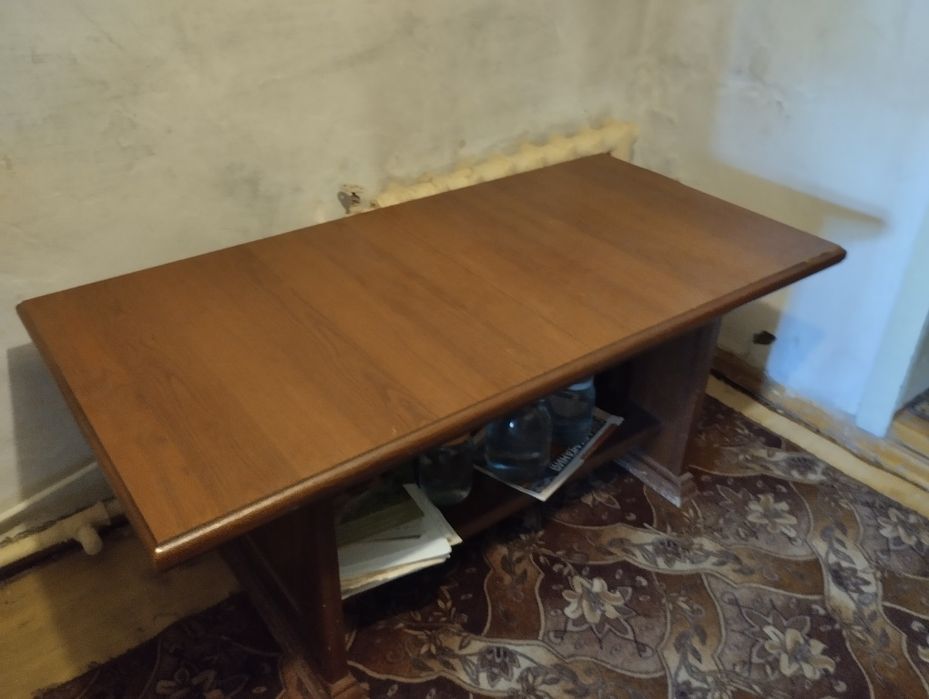 Продам журнальный столик