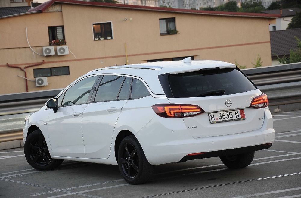 OPEL Astra K Sport 2017 1.6CDTI 110 CP E6 6 trepte Distronic Clima Navi Camera Xenon iLUX Piele mixt, recent adus nr. Zoll