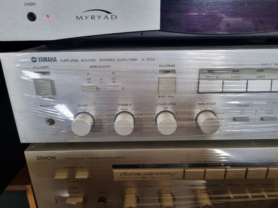 Yamaha A-500. Perfect functional. Impecabil.