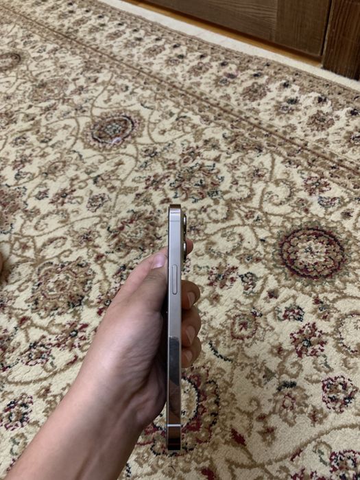 Продам Айфон 13 про