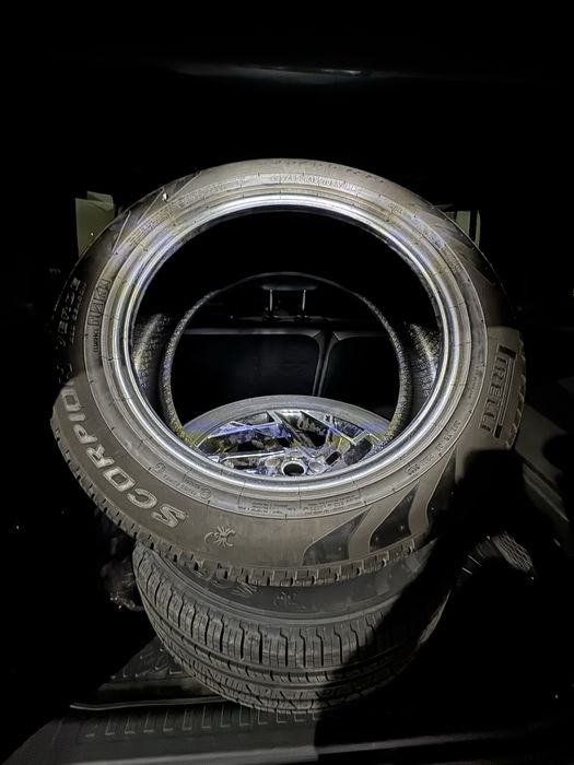 Резина Pirelli есть боковой порез