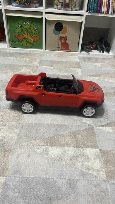 Большая красная машина