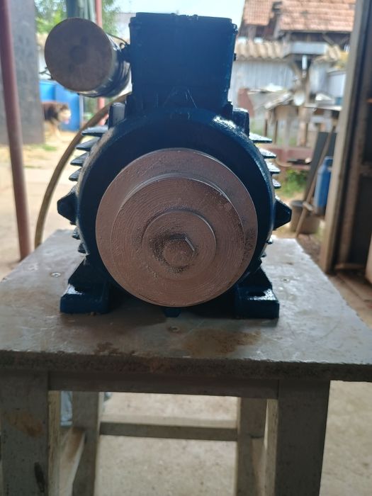 Motor electric monofazic 2,2 kw/3000 r.Romanesc
