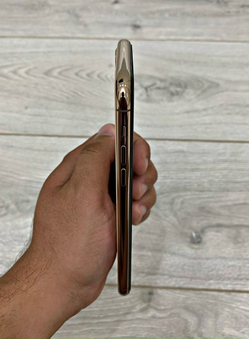 iPhone 11 про мах /64GB/83% акб