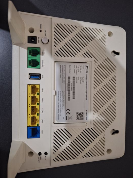 ZYXEL internet router