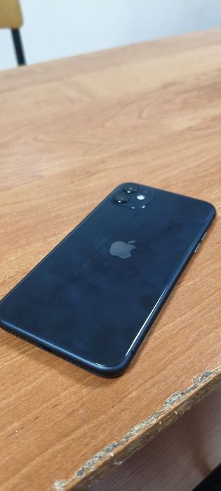 Продам айфон 11 128гб