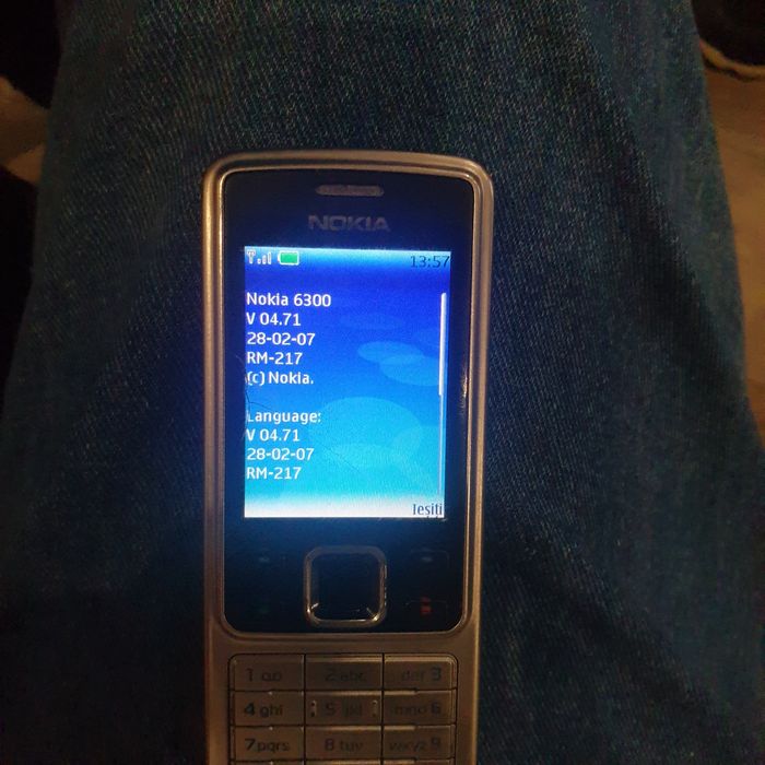 Vand Nokia 6300   telefonu funcționează perfect